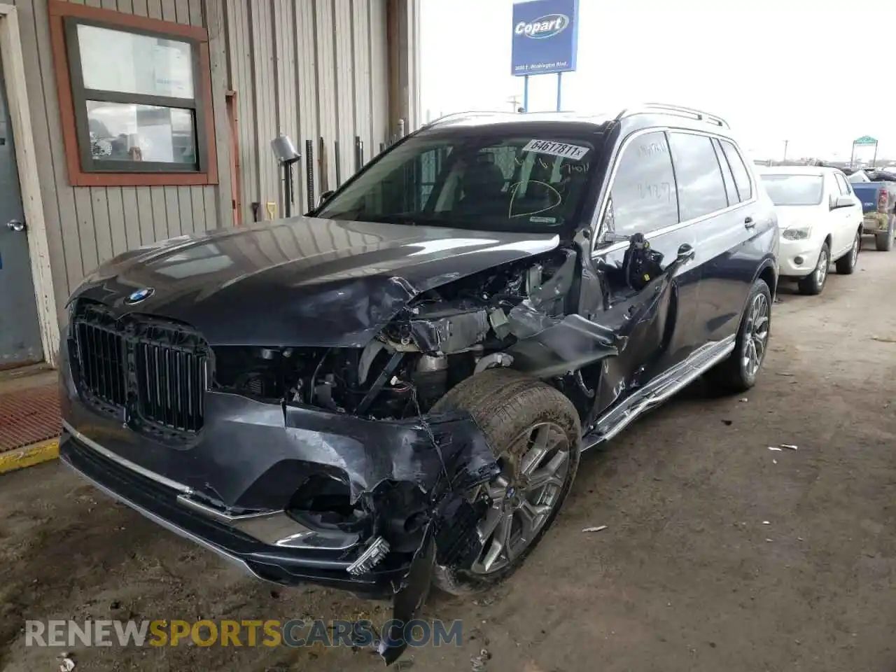 2 Photograph of a damaged car 5UXCW2C57KL082484 BMW X7 2019