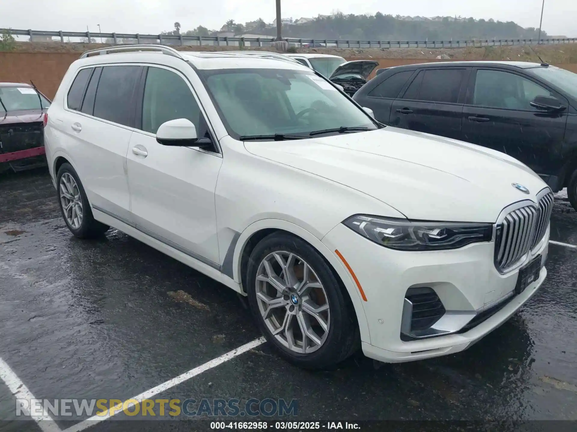 1 Photograph of a damaged car 5UXCW2C57KL084137 BMW X7 2019