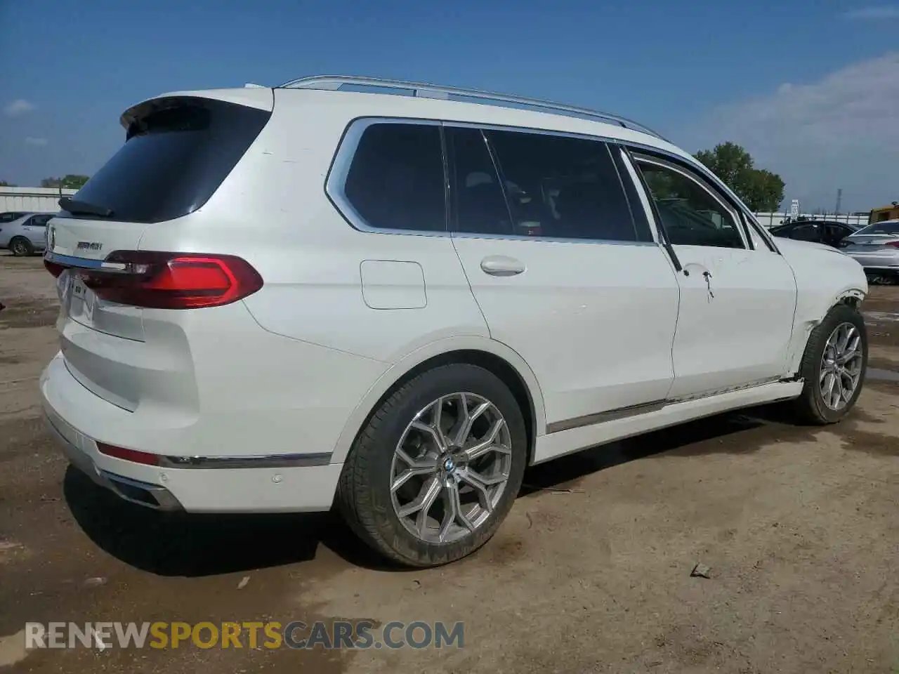 3 Photograph of a damaged car 5UXCW2C57KL088740 BMW X7 2019