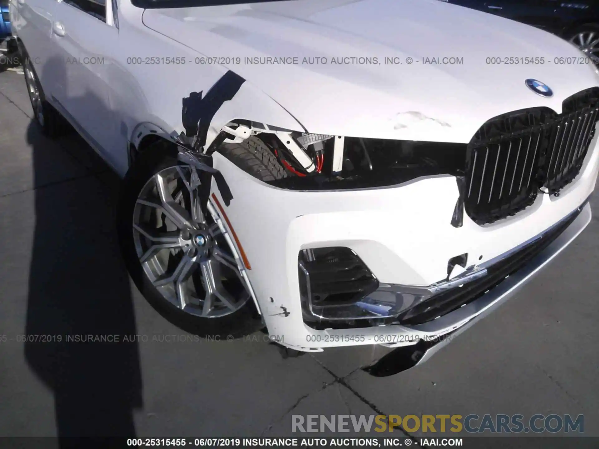 6 Photograph of a damaged car 5UXCW2C57KLB44341 BMW X7 2019
