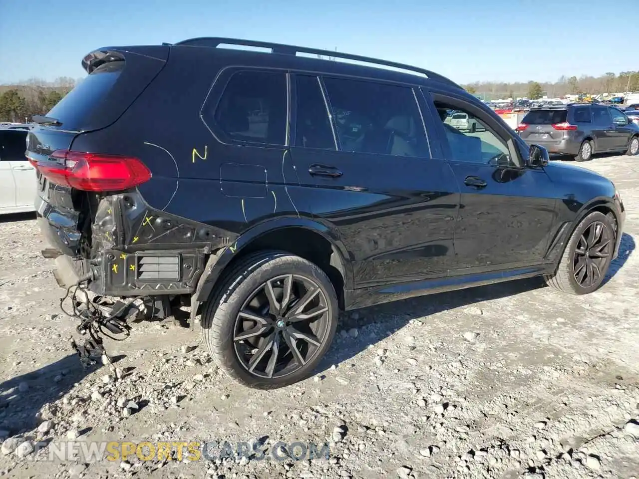 3 Photograph of a damaged car 5UXCX4C51KLB39547 BMW X7 2019