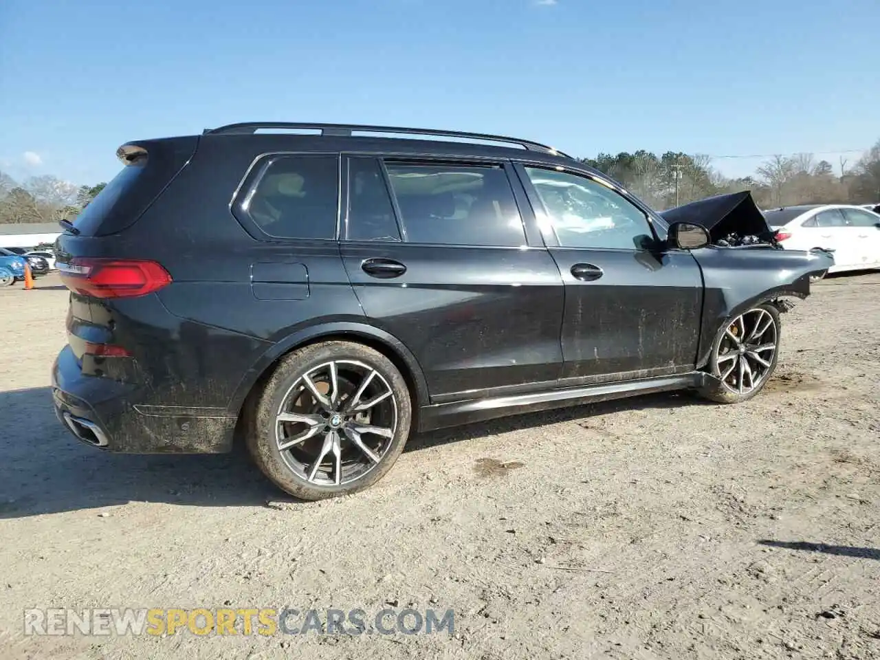 3 Photograph of a damaged car 5UXCX4C52KLS35720 BMW X7 2019
