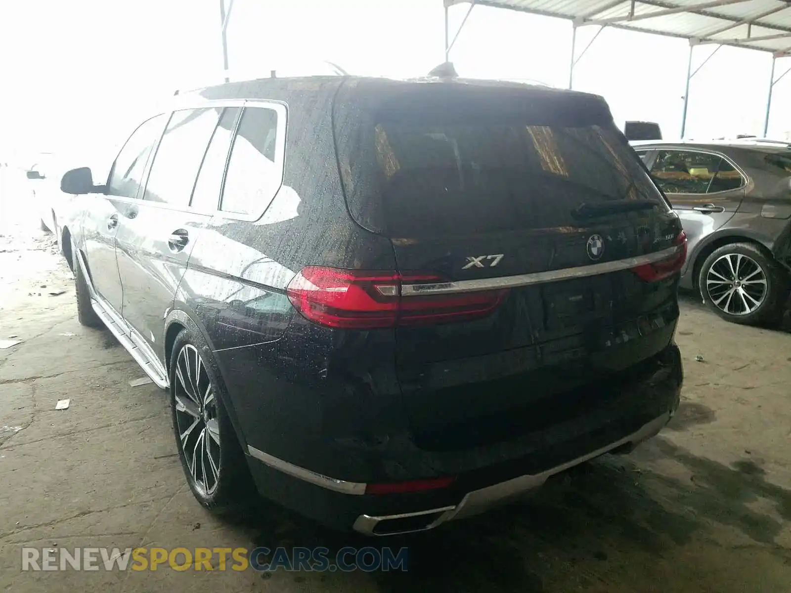 3 Photograph of a damaged car 5UXCX4C55KLS35839 BMW X7 2019