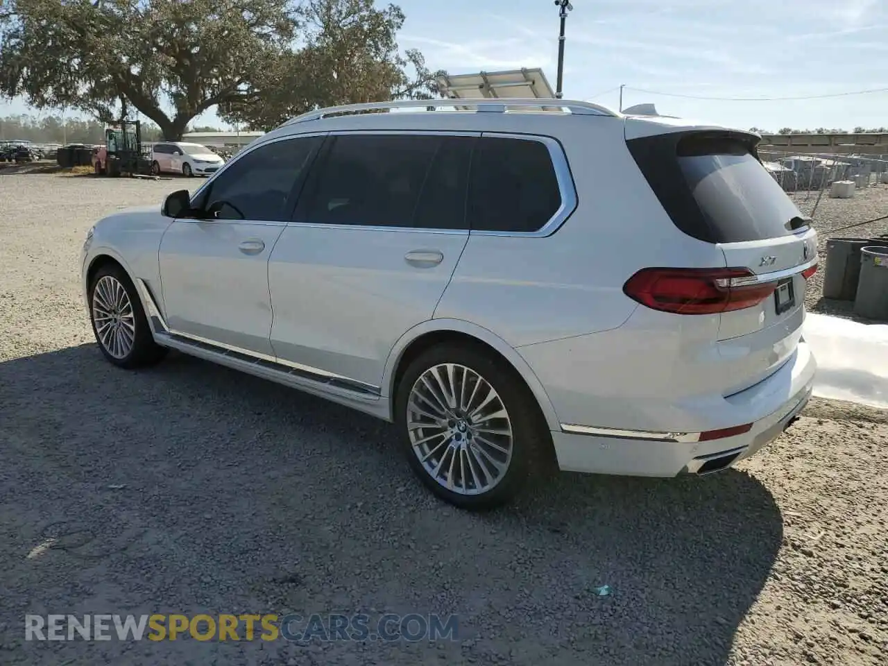2 Photograph of a damaged car 5UXCX4C55KLS36196 BMW X7 2019