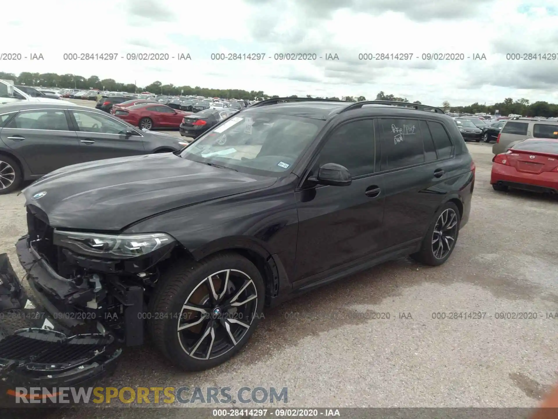 2 Photograph of a damaged car 5UXCX4C57KLS37768 BMW X7 2019