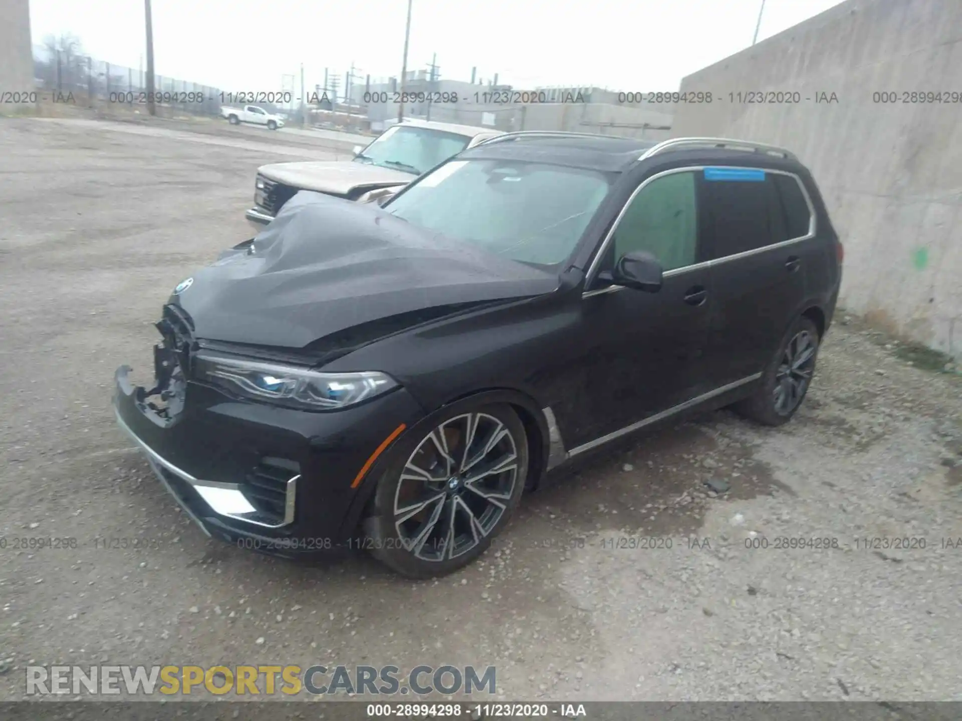 2 Photograph of a damaged car 5UXCX4C59KLS36914 BMW X7 2019