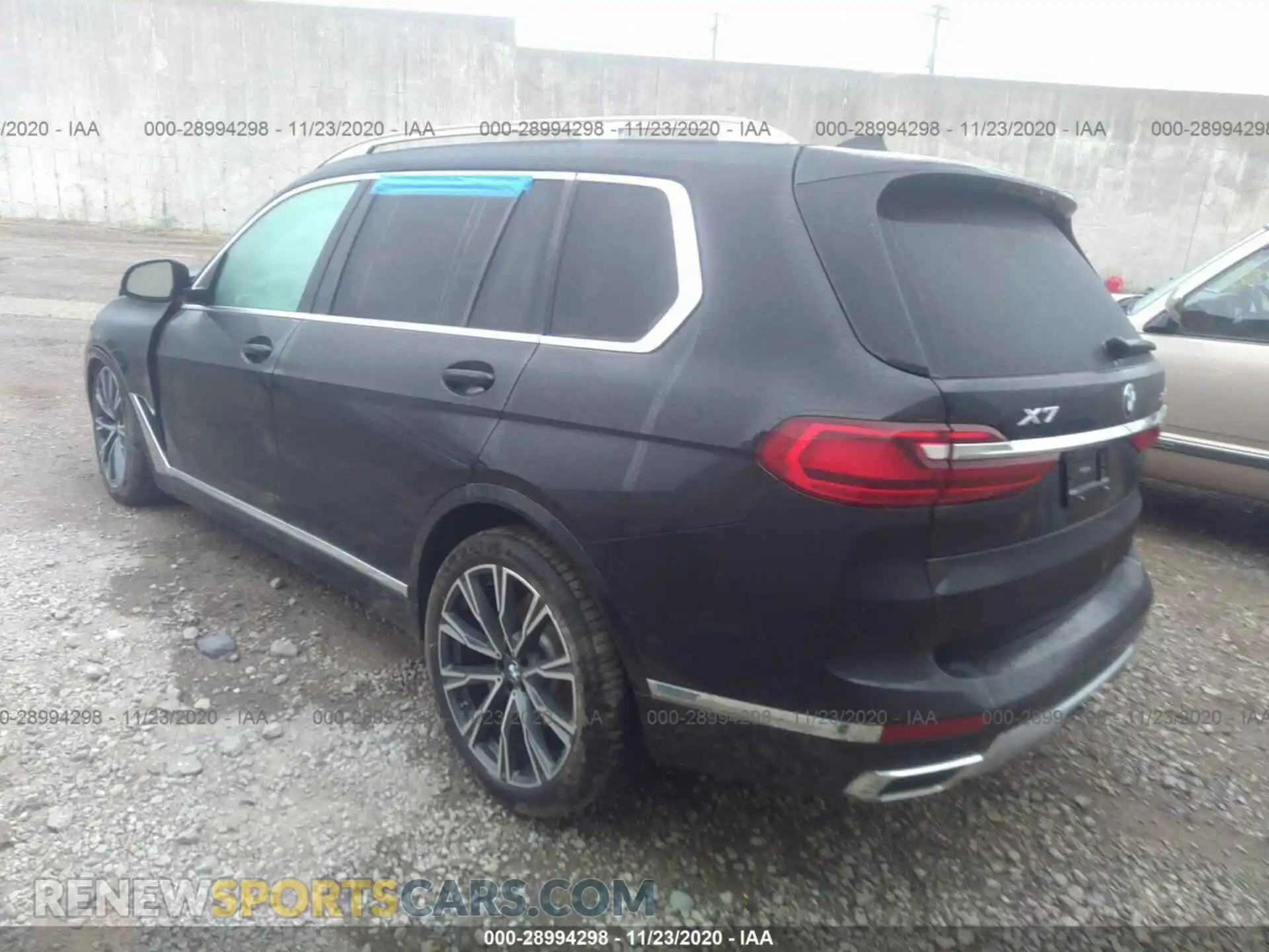3 Photograph of a damaged car 5UXCX4C59KLS36914 BMW X7 2019