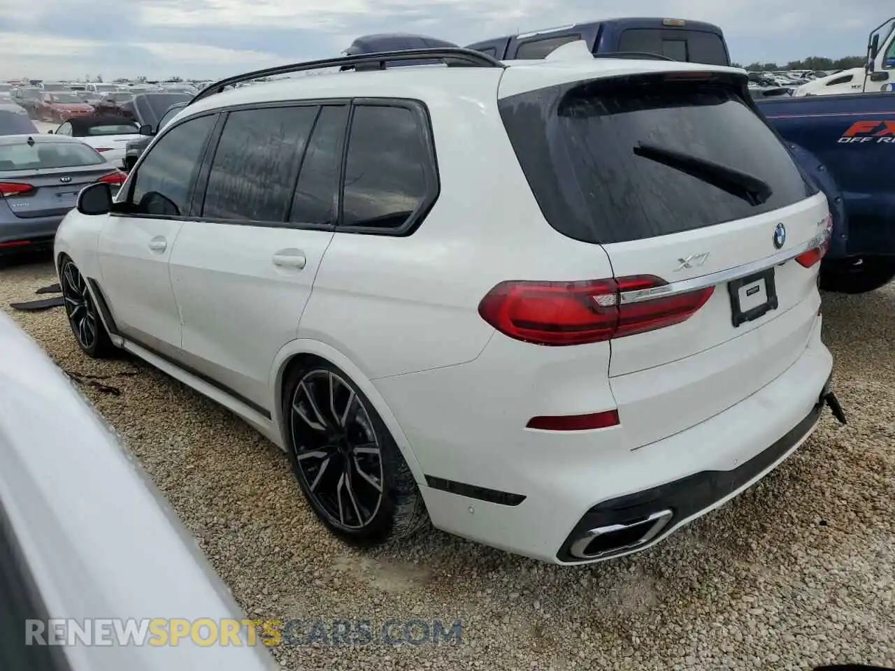 2 Photograph of a damaged car 5UXCX4C5XKLS36467 BMW X7 2019