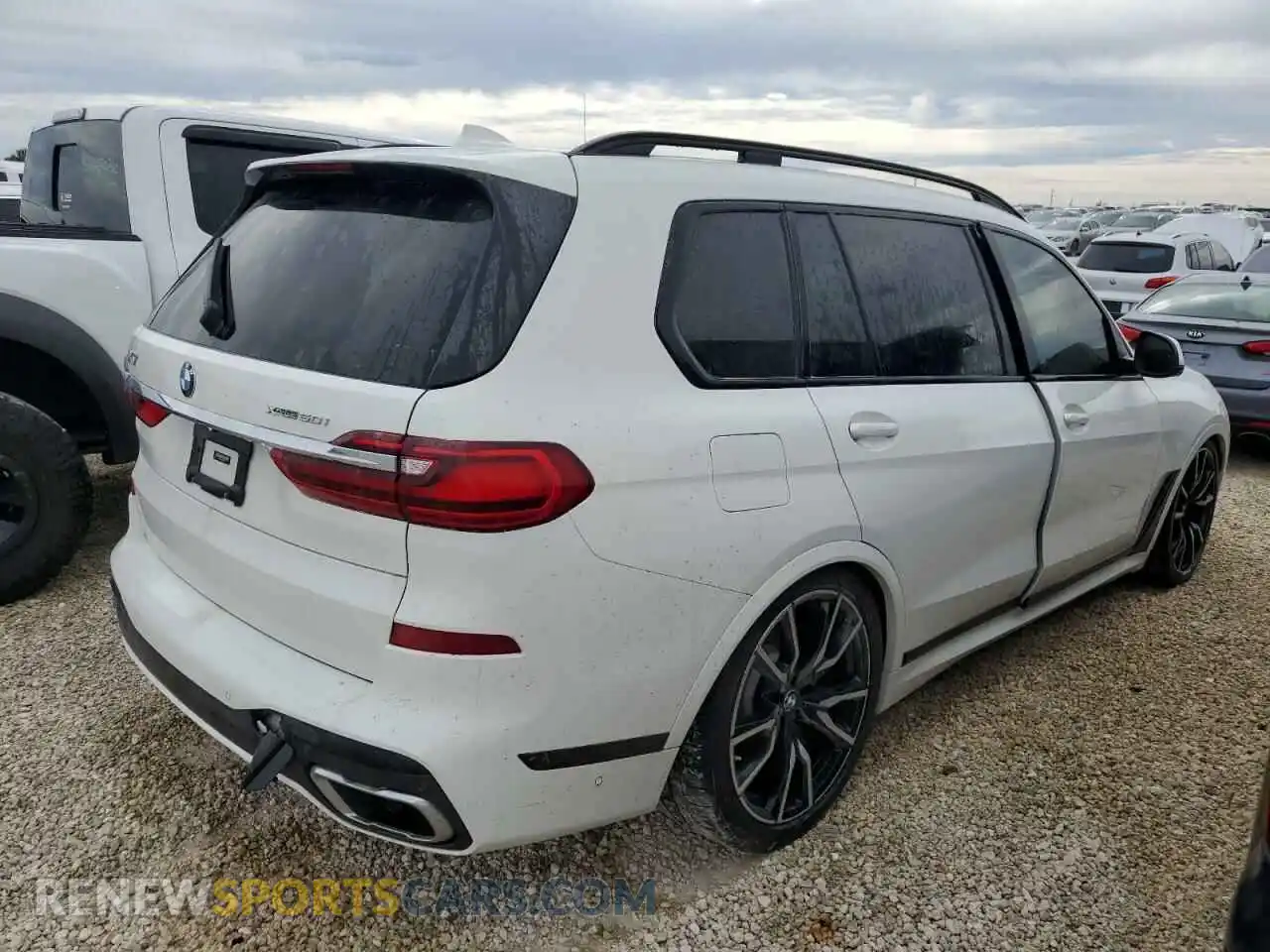 3 Photograph of a damaged car 5UXCX4C5XKLS36467 BMW X7 2019