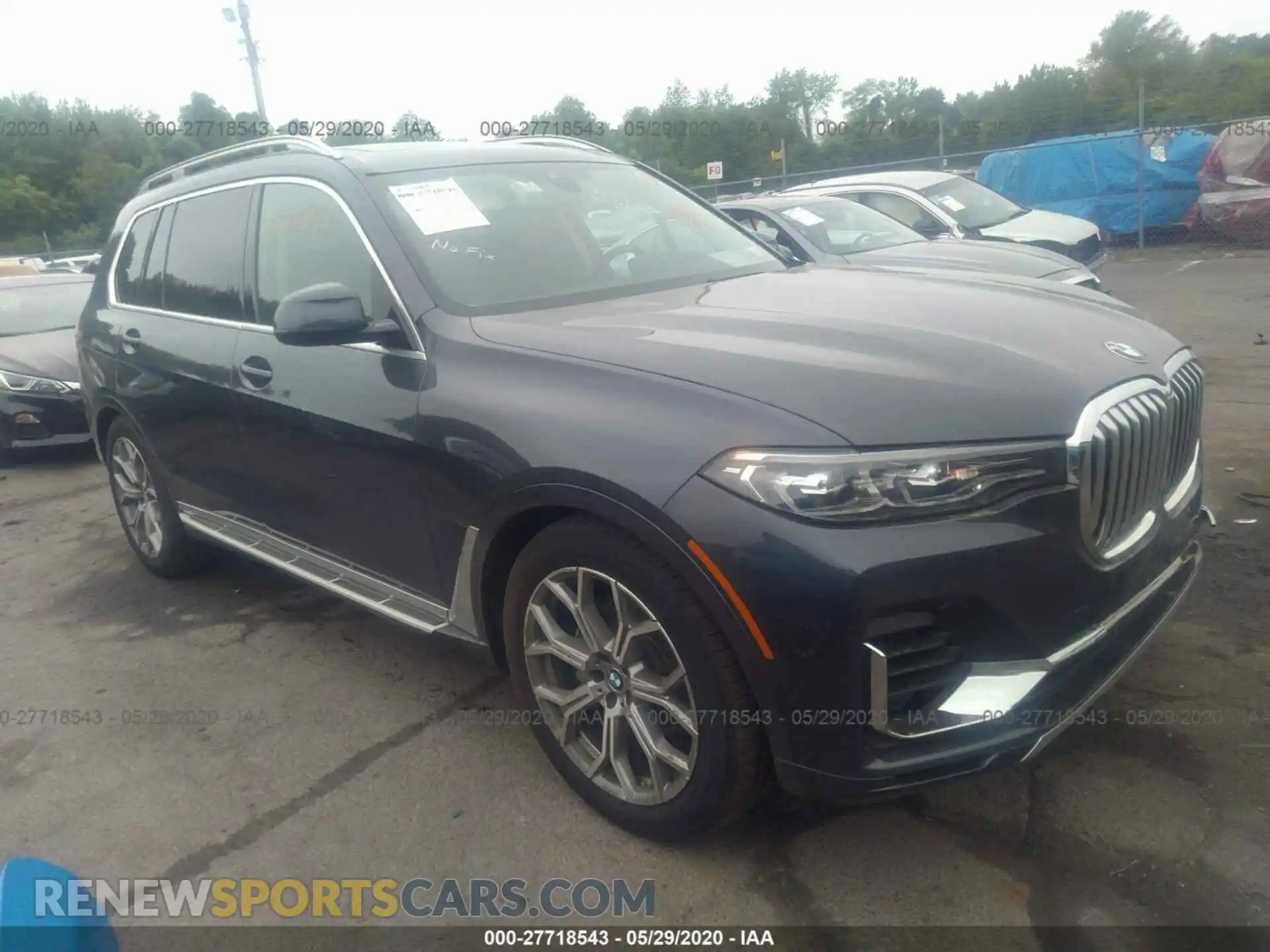 1 Photograph of a damaged car 5UXCW2C00L9A03792 BMW X7 2020