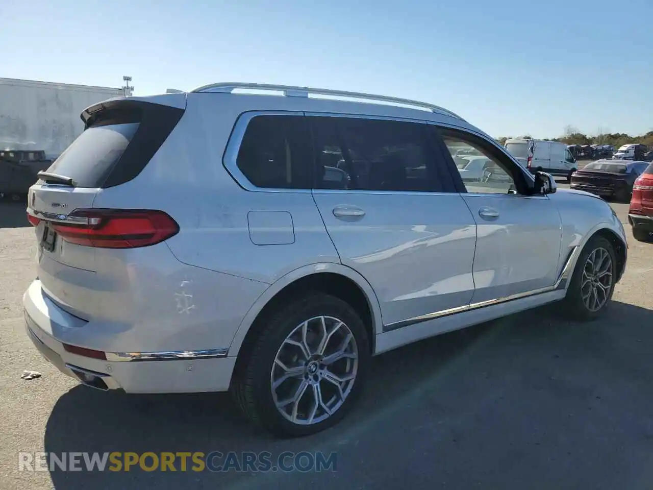 3 Photograph of a damaged car 5UXCW2C00L9B66295 BMW X7 2020