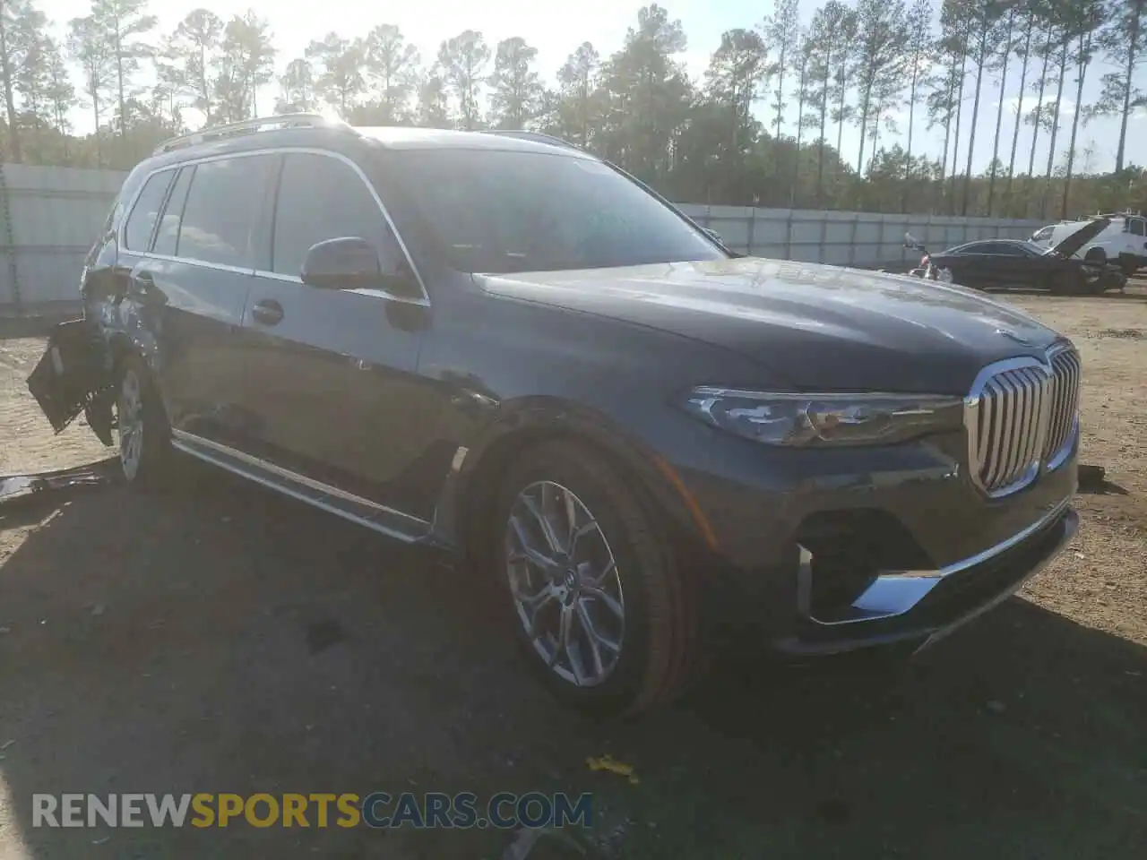 1 Photograph of a damaged car 5UXCW2C00L9B82769 BMW X7 2020
