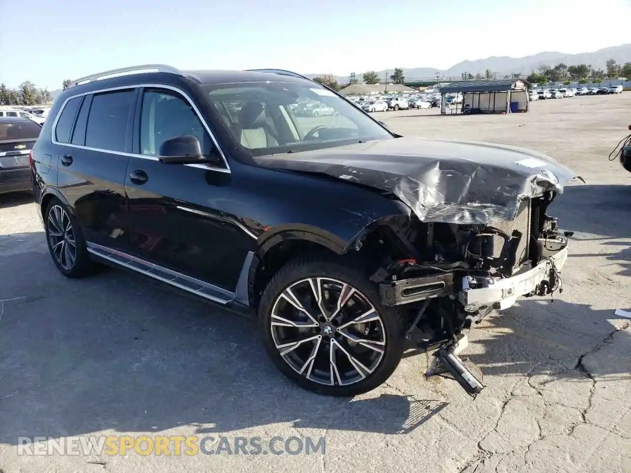 1 Photograph of a damaged car 5UXCW2C02L9B36568 BMW X7 2020