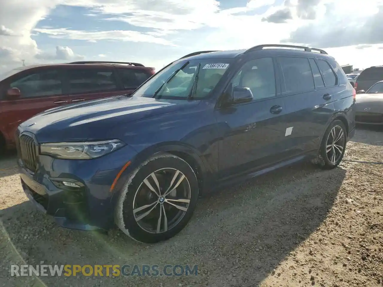 1 Photograph of a damaged car 5UXCW2C02L9B42161 BMW X7 2020
