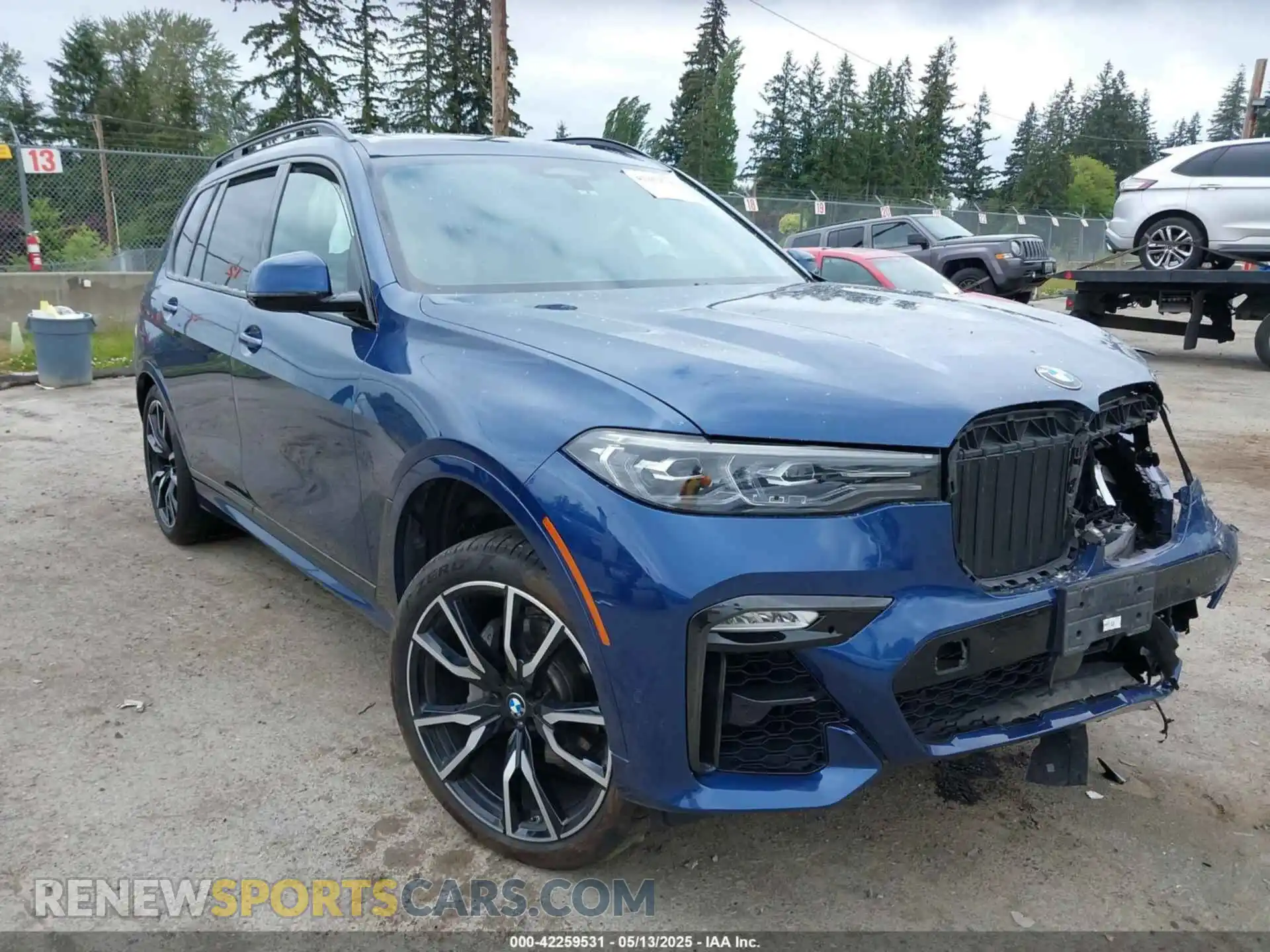 1 Photograph of a damaged car 5UXCW2C02L9C85627 BMW X7 2020