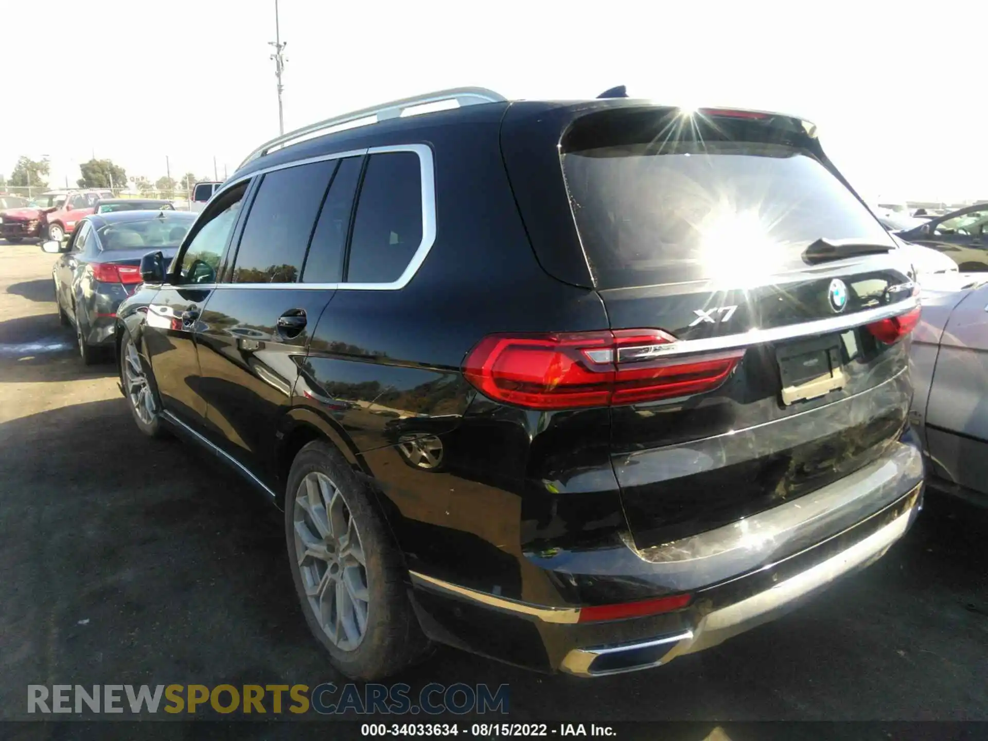 3 Photograph of a damaged car 5UXCW2C03L0E74484 BMW X7 2020