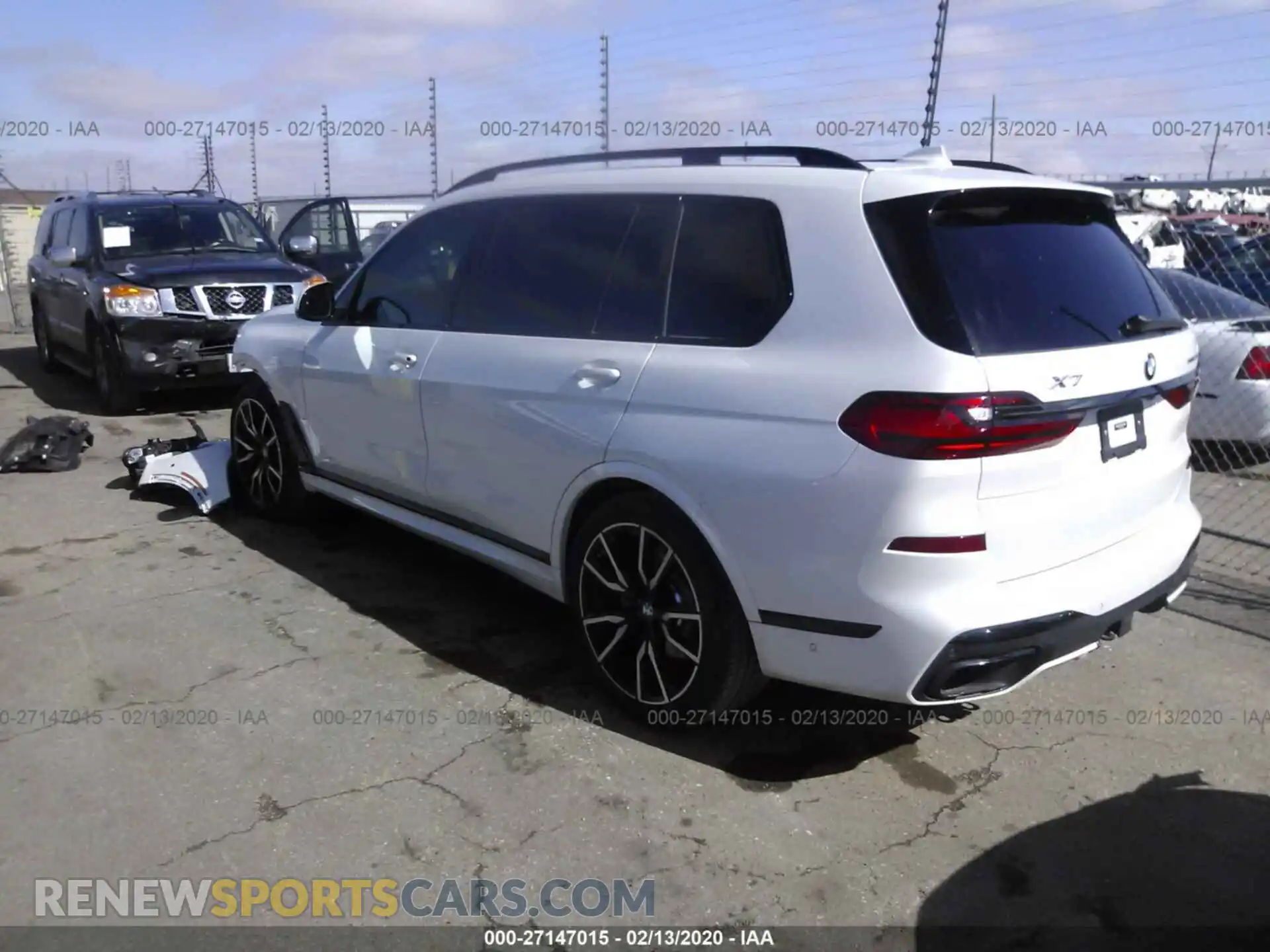 3 Photograph of a damaged car 5UXCW2C03L9B63407 BMW X7 2020
