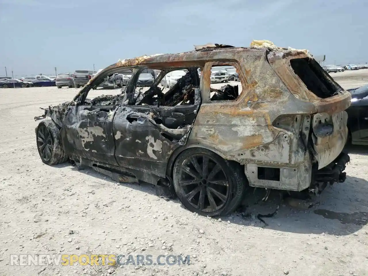 2 Photograph of a damaged car 5UXCW2C03L9C49557 BMW X7 2020