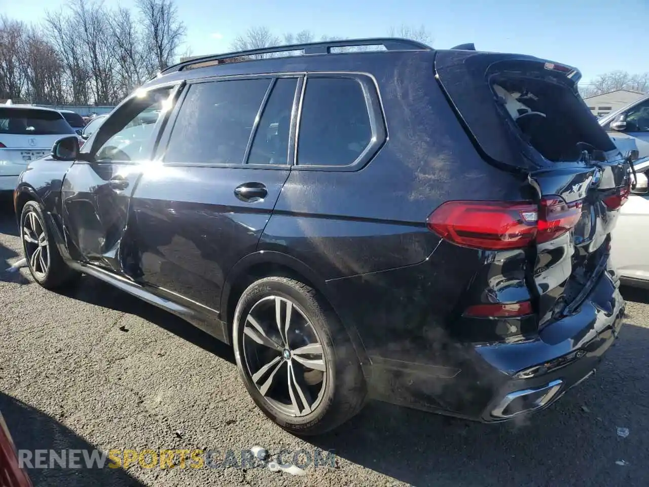 2 Photograph of a damaged car 5UXCW2C04L9B08741 BMW X7 2020