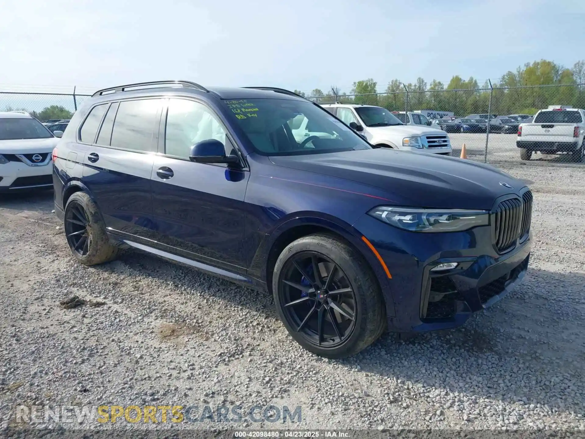 1 Photograph of a damaged car 5UXCW2C04L9C19824 BMW X7 2020