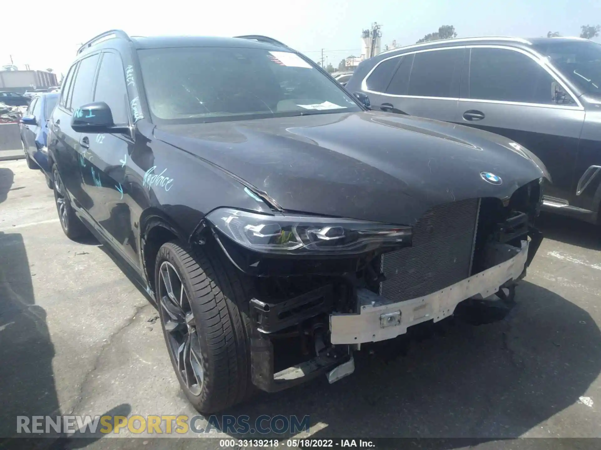 1 Photograph of a damaged car 5UXCW2C04L9D53815 BMW X7 2020
