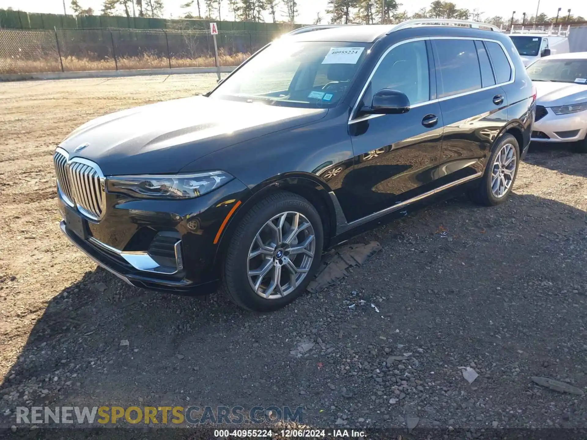 2 Photograph of a damaged car 5UXCW2C05L9A03142 BMW X7 2020
