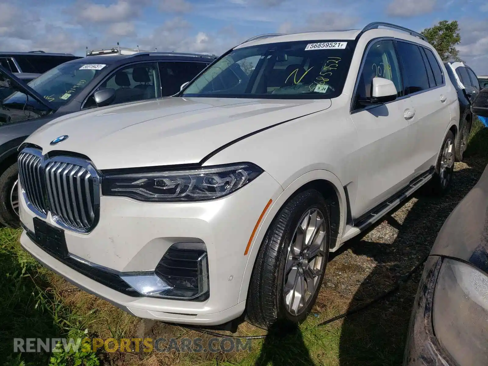 2 Photograph of a damaged car 5UXCW2C06L9A00962 BMW X7 2020