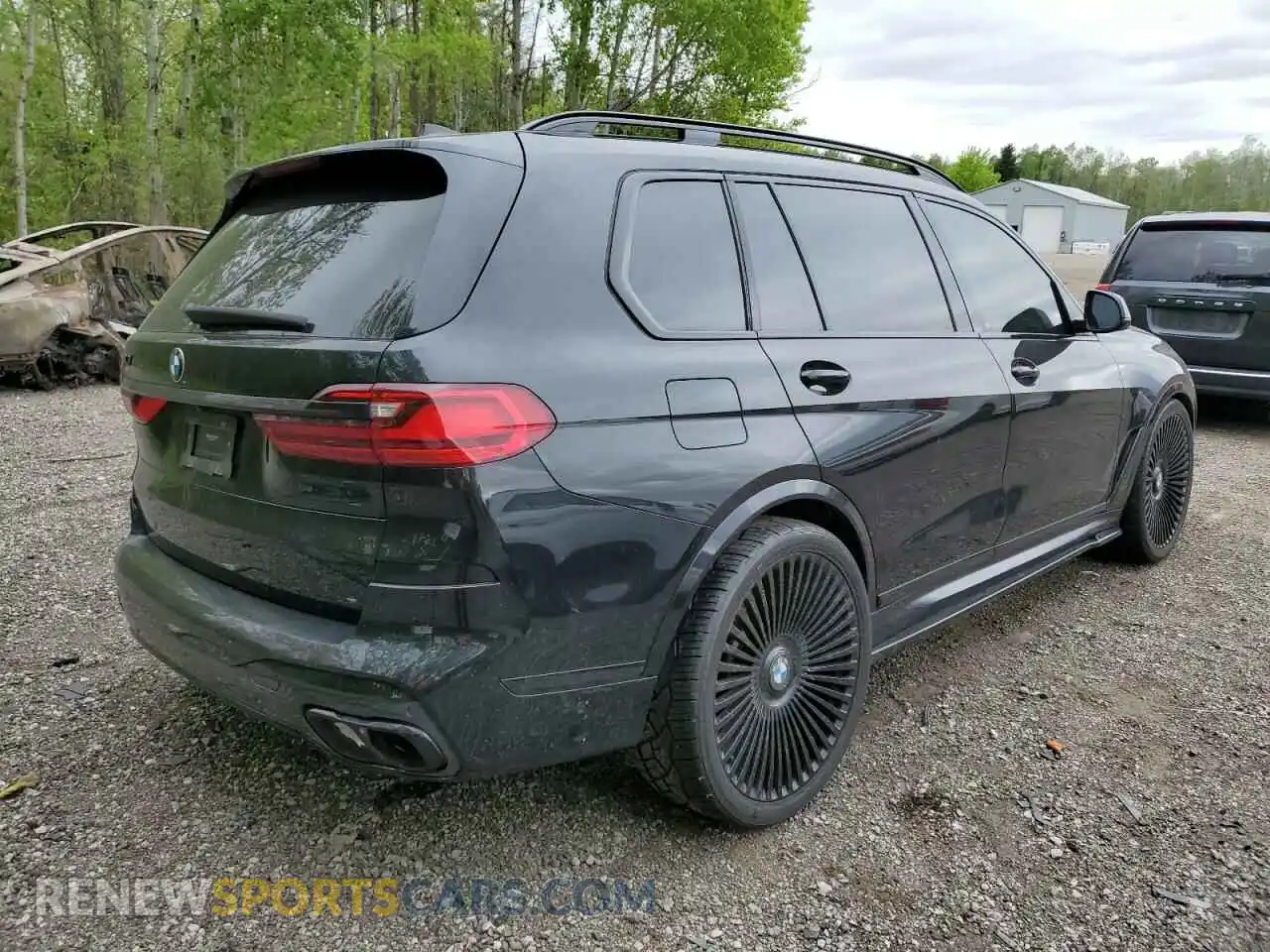 3 Photograph of a damaged car 5UXCW2C06L9A01481 BMW X7 2020