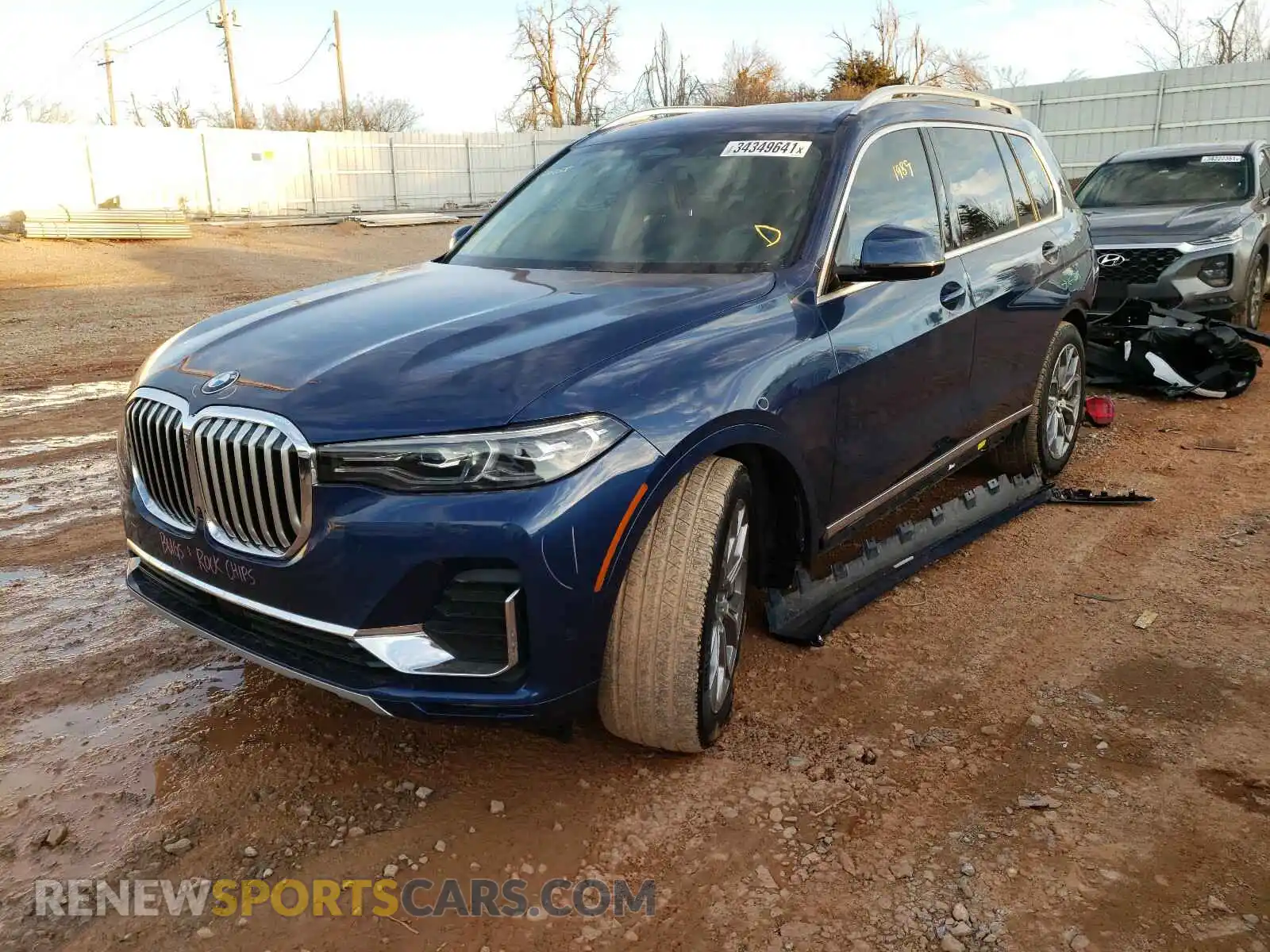2 Photograph of a damaged car 5UXCW2C06L9C00255 BMW X7 2020