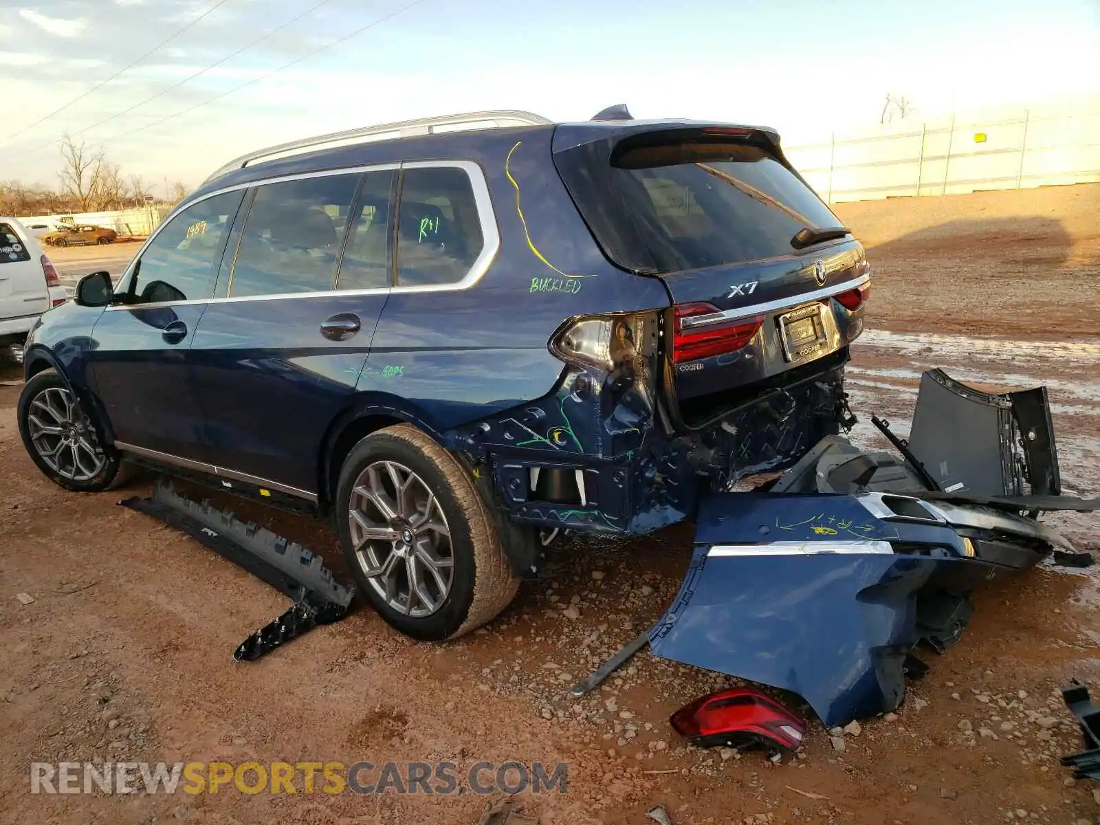 3 Photograph of a damaged car 5UXCW2C06L9C00255 BMW X7 2020