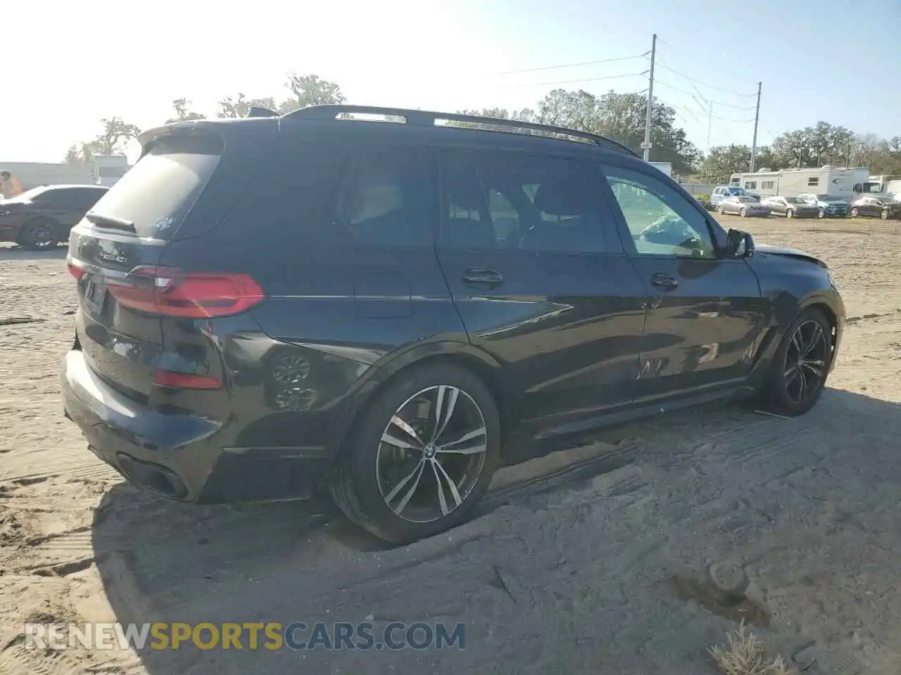 3 Photograph of a damaged car 5UXCW2C07L9B00245 BMW X7 2020