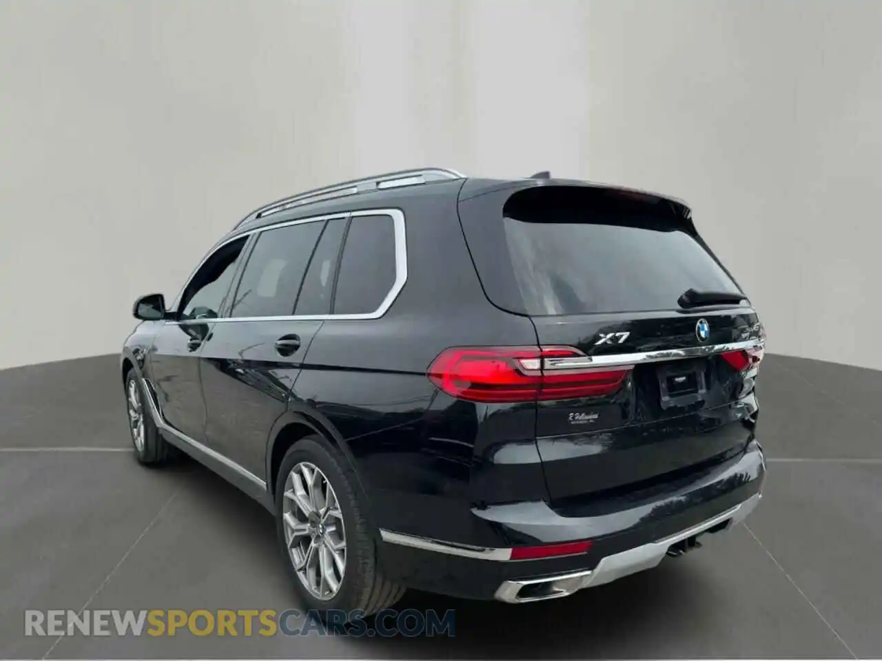 3 Photograph of a damaged car 5UXCW2C07L9B87158 BMW X7 2020