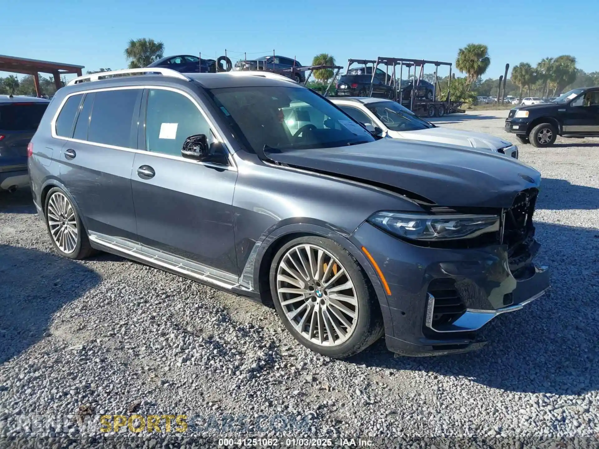 1 Photograph of a damaged car 5UXCW2C07L9C10325 BMW X7 2020