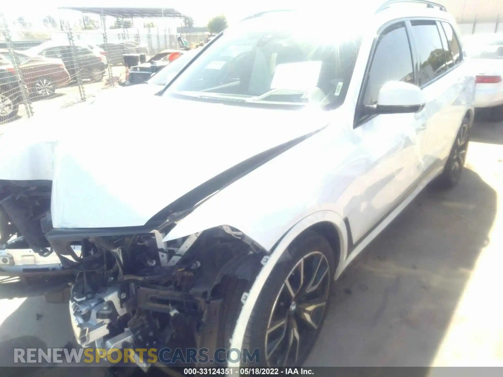 2 Photograph of a damaged car 5UXCW2C08L0E74562 BMW X7 2020