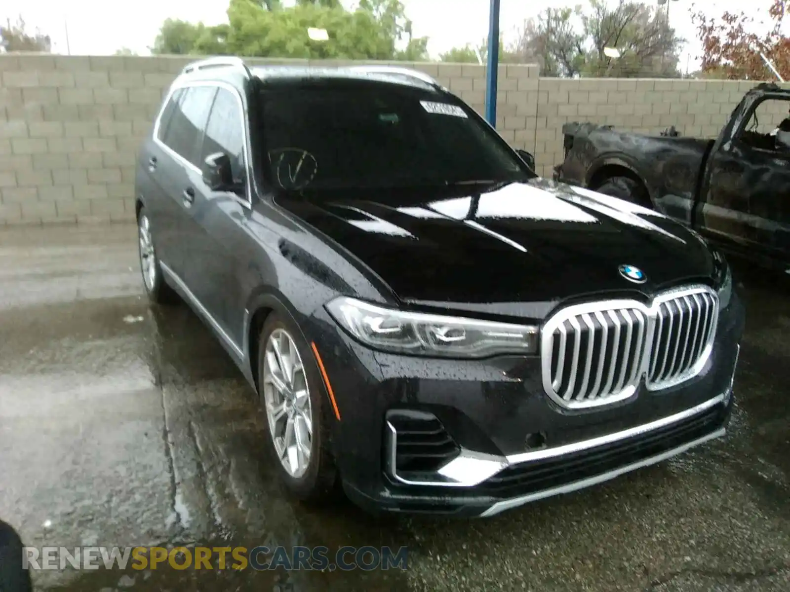 1 Photograph of a damaged car 5UXCW2C08L9A00851 BMW X7 2020
