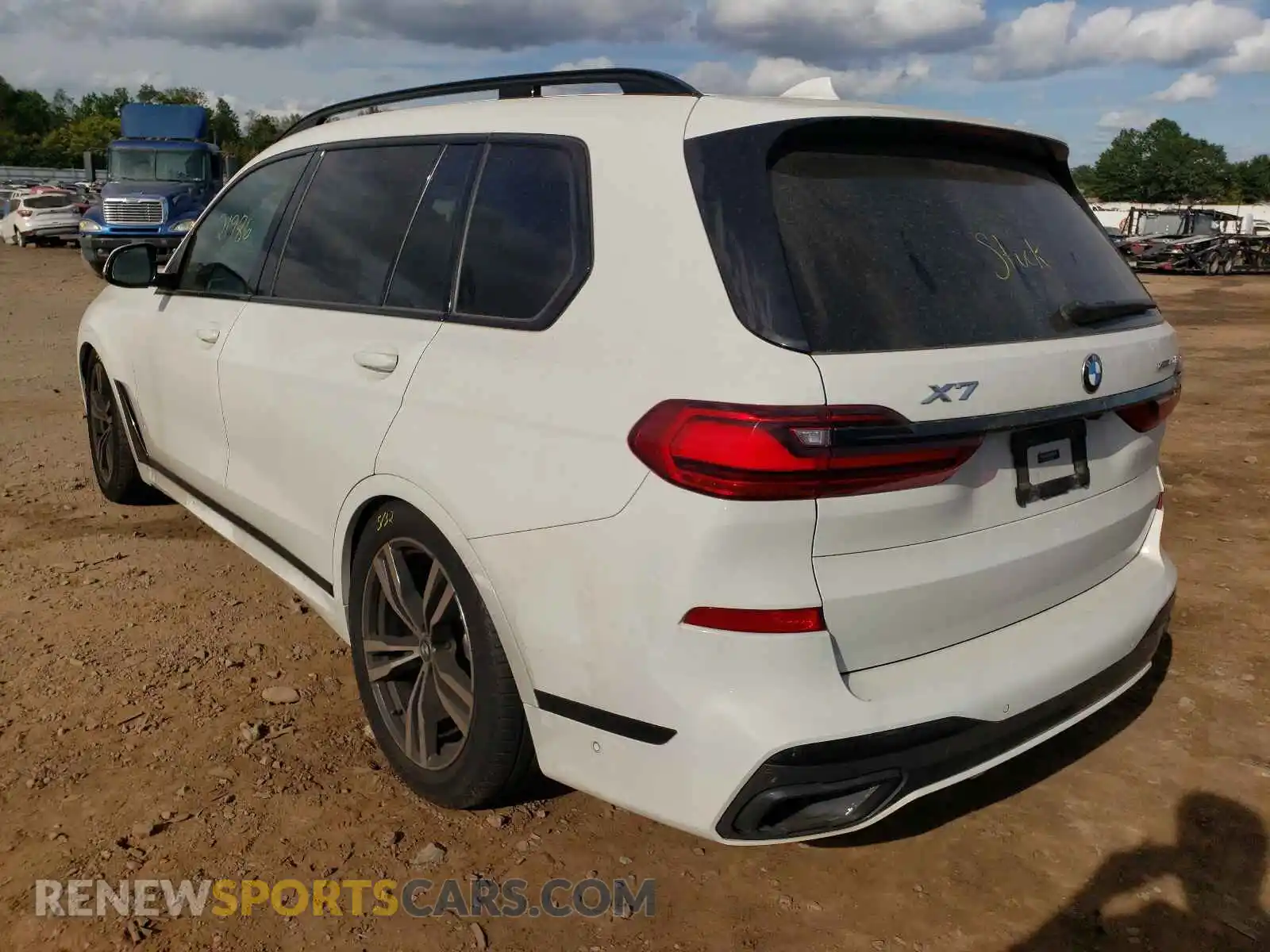 3 Photograph of a damaged car 5UXCW2C09L9A02897 BMW X7 2020