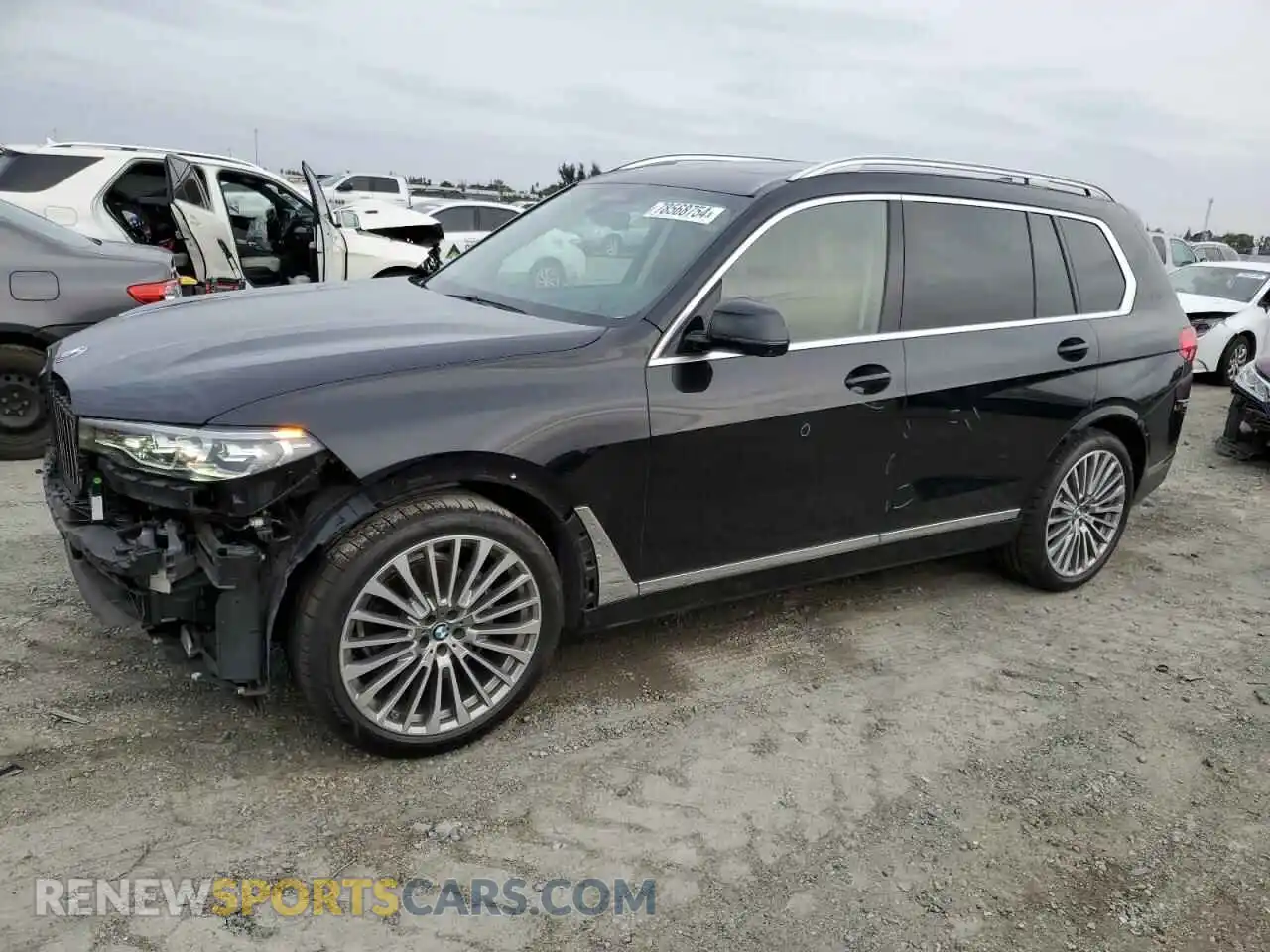 1 Photograph of a damaged car 5UXCW2C0XL9B71407 BMW X7 2020