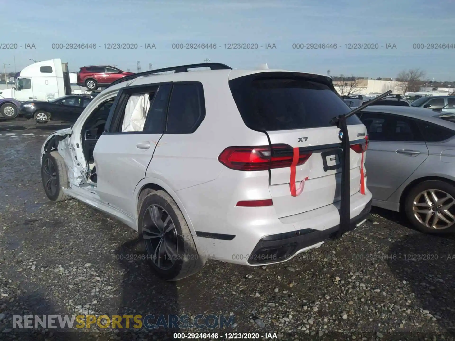 3 Photograph of a damaged car 5UXCX6C01L9C43843 BMW X7 2020
