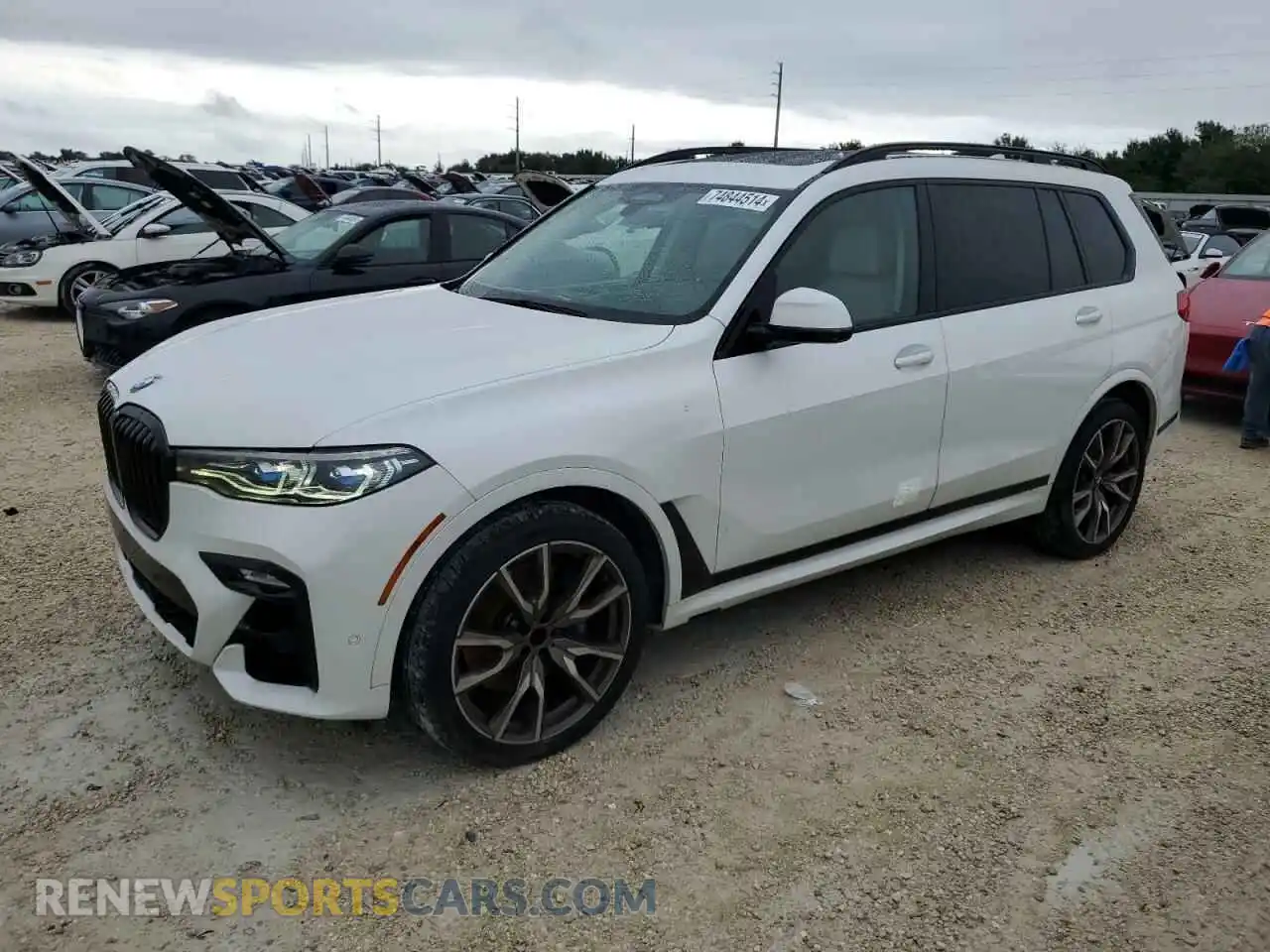 1 Photograph of a damaged car 5UXCX6C01L9D14247 BMW X7 2020