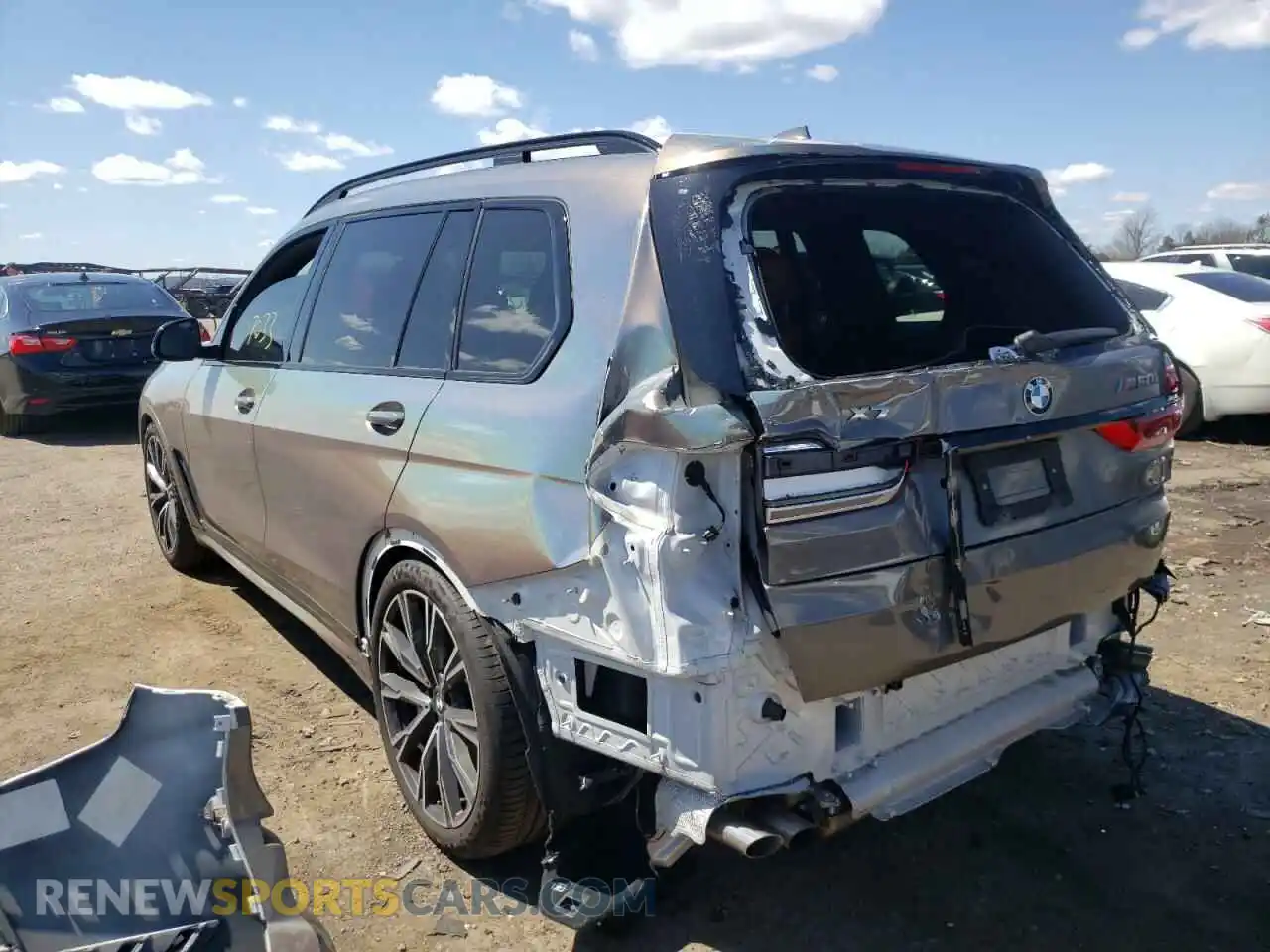 3 Photograph of a damaged car 5UXCX6C04L9C50155 BMW X7 2020