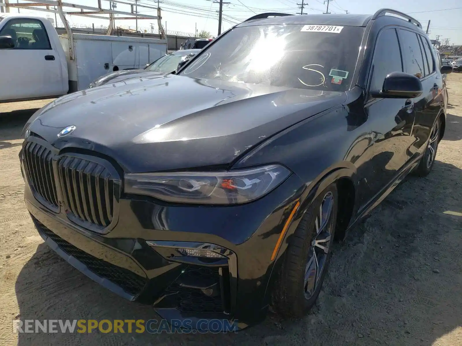 2 Photograph of a damaged car 5UXCX6C06L9B18806 BMW X7 2020