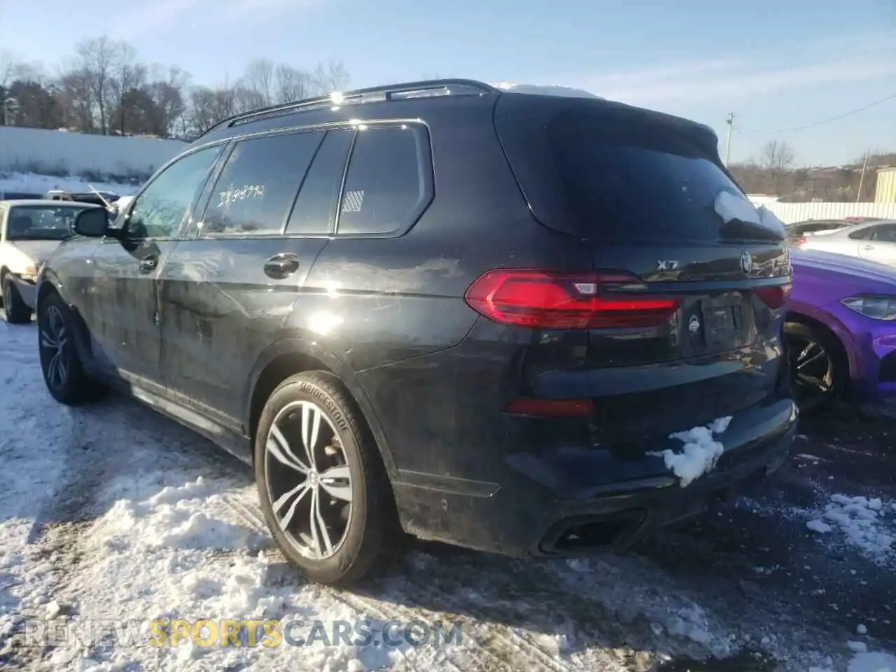 3 Photograph of a damaged car 5UXCX6C07L9C24939 BMW X7 2020