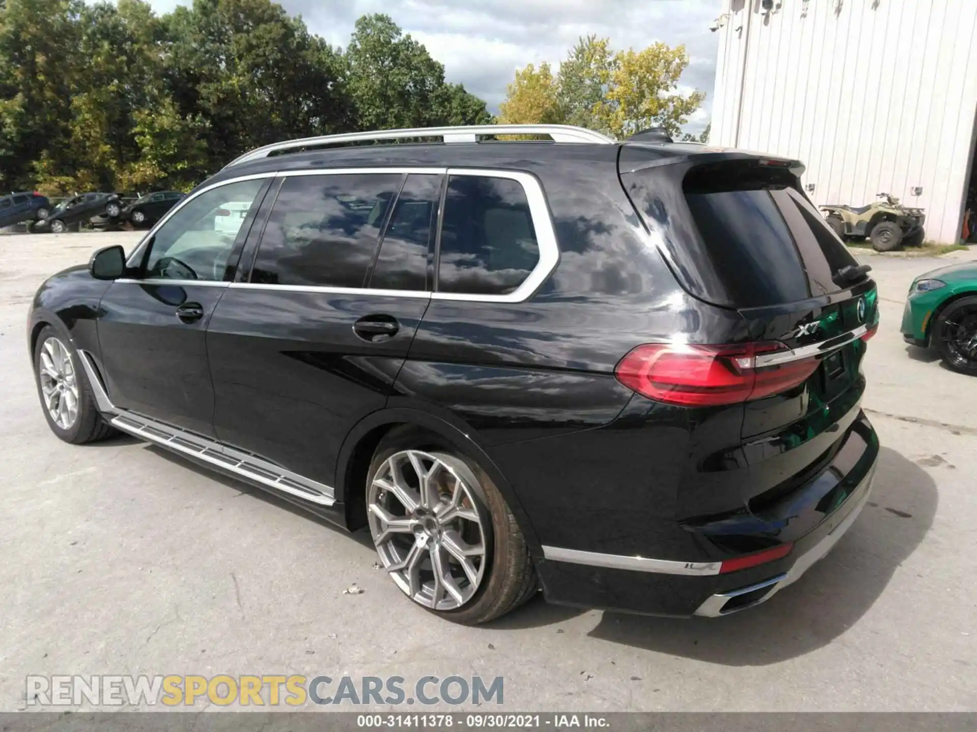 3 Photograph of a damaged car 5UXCW2C00M9E88419 BMW X7 2021