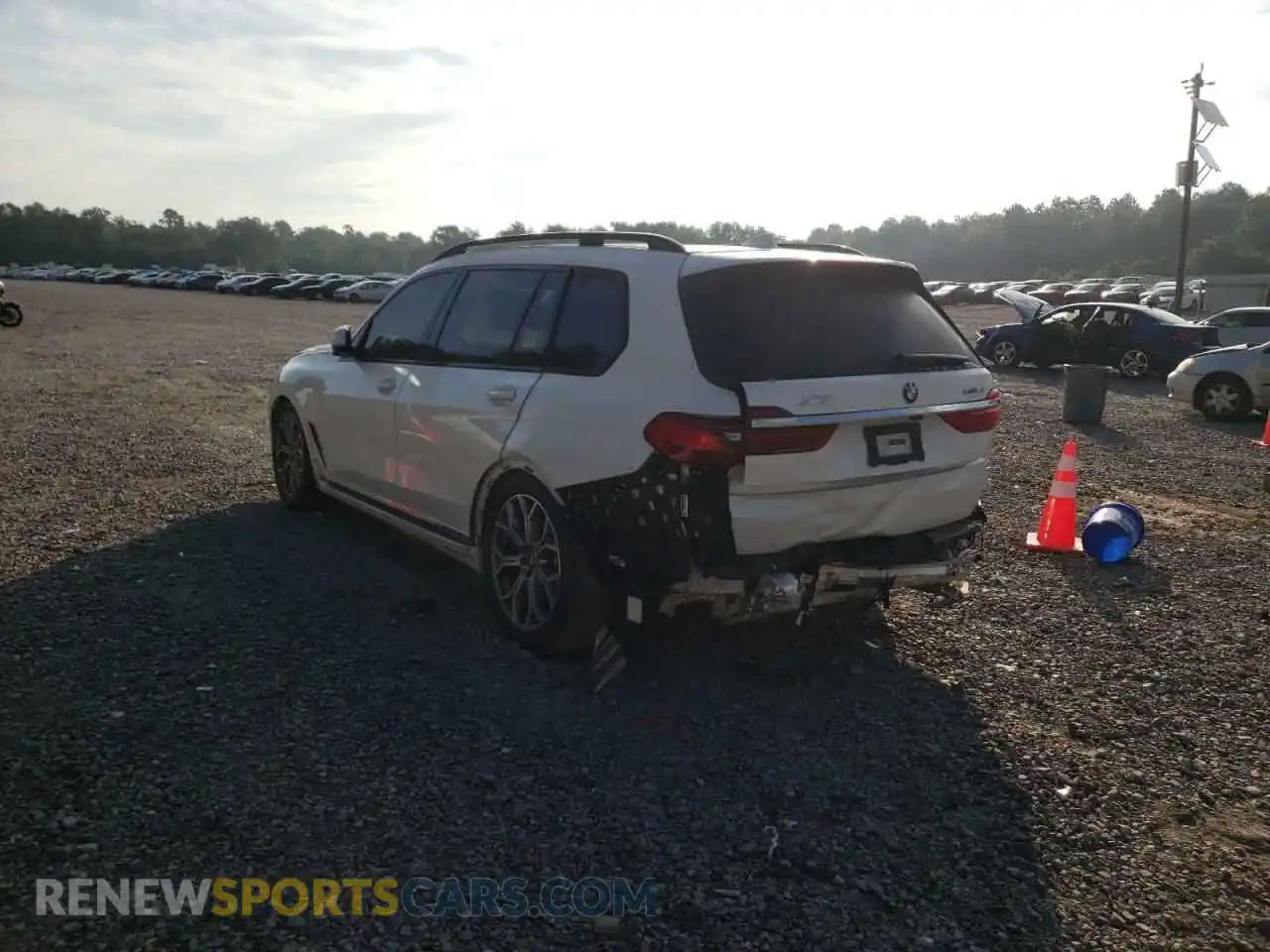 3 Photograph of a damaged car 5UXCW2C01M9E46552 BMW X7 2021