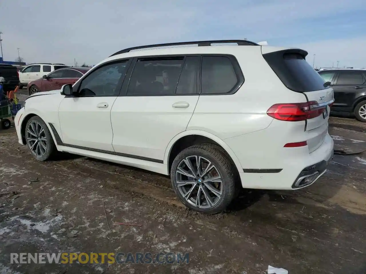 2 Photograph of a damaged car 5UXCW2C01M9E59155 BMW X7 2021