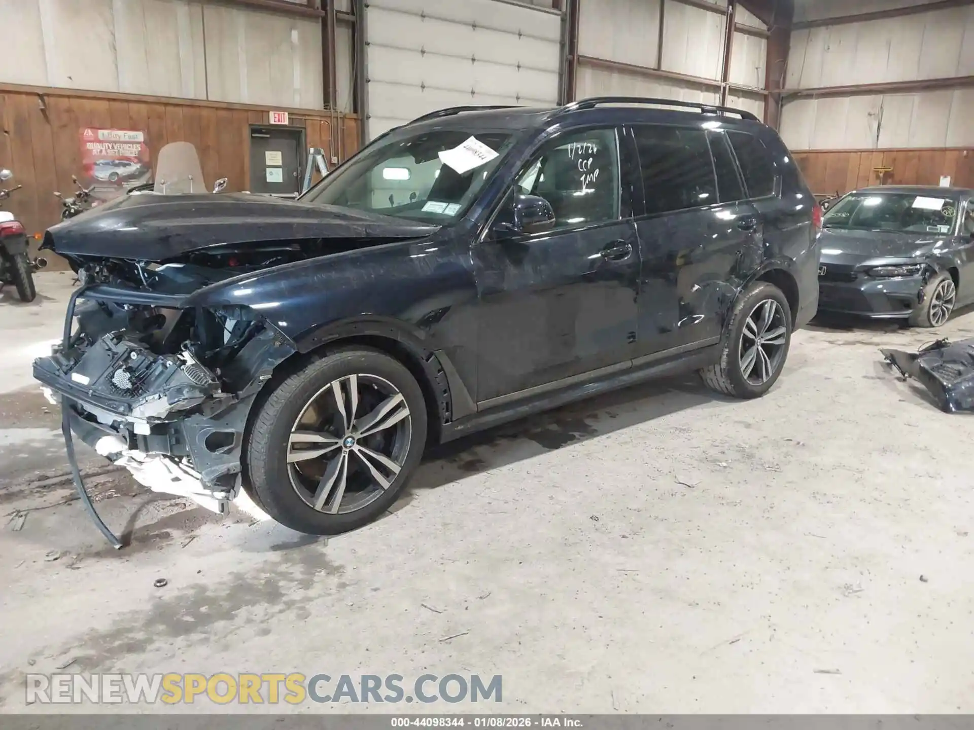 2 Photograph of a damaged car 5UXCW2C01M9F19564 BMW X7 2021