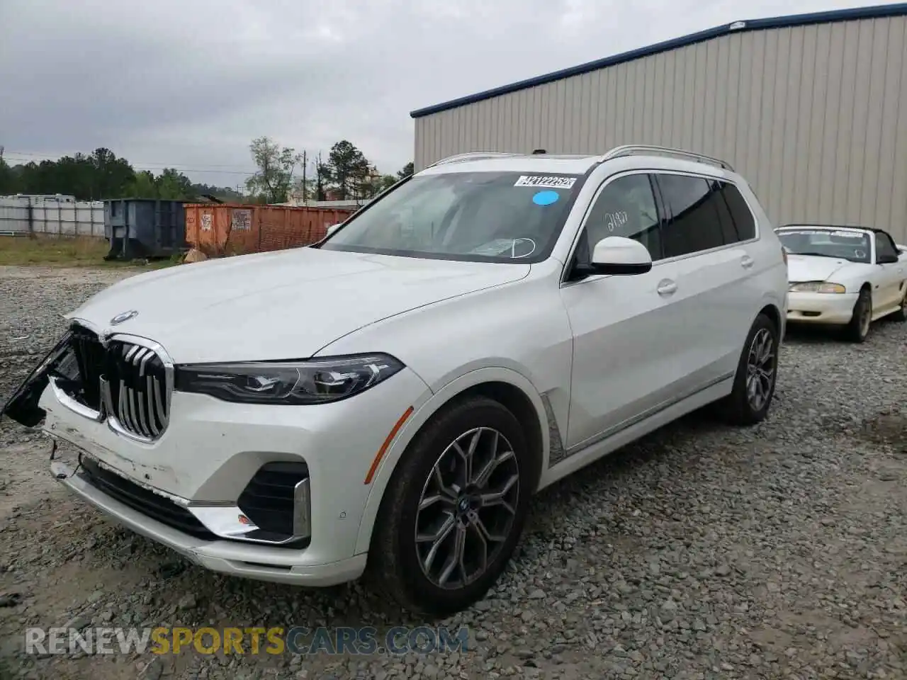 2 Photograph of a damaged car 5UXCW2C01M9H13737 BMW X7 2021