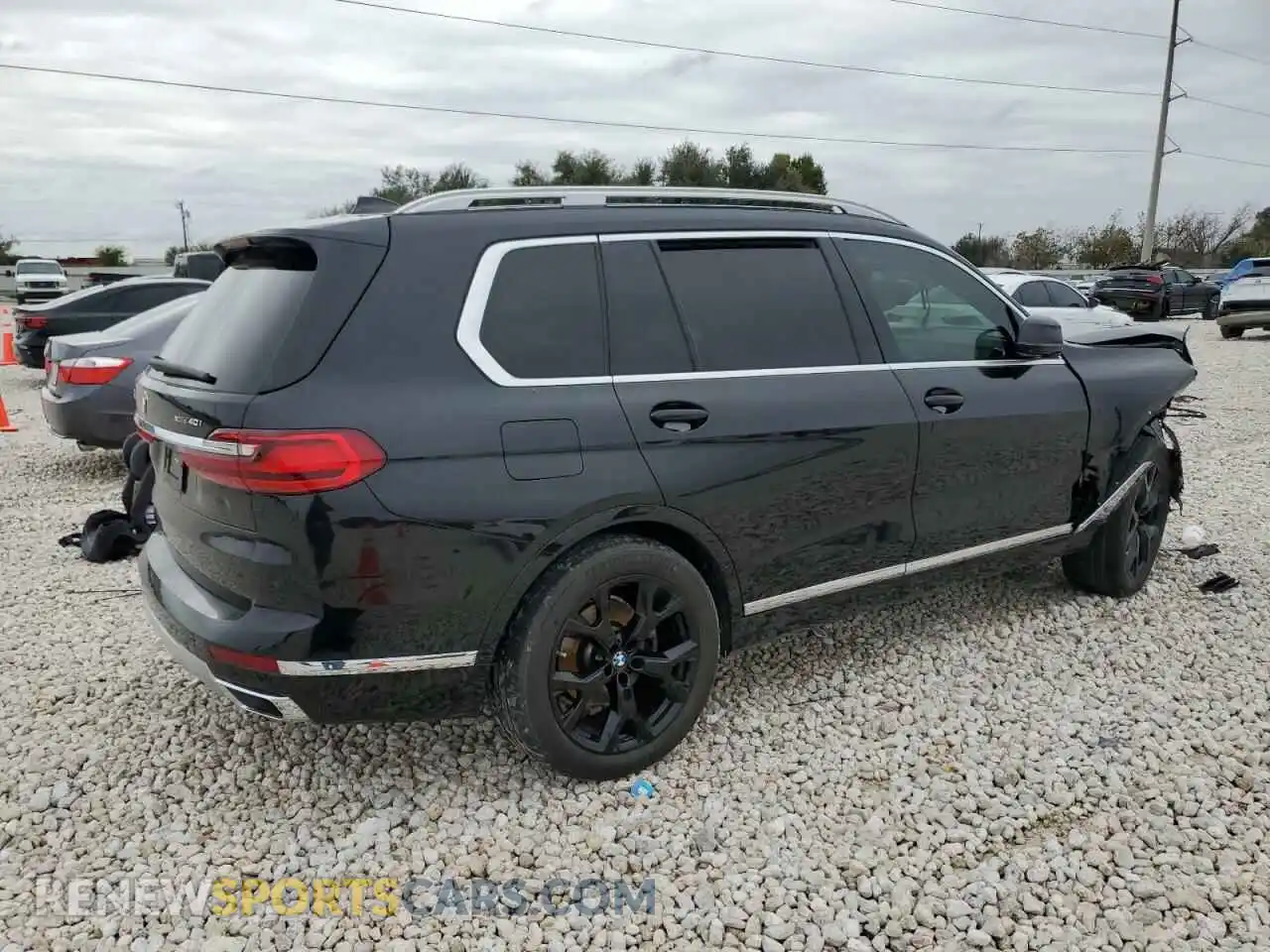 3 Photograph of a damaged car 5UXCW2C02M9D92985 BMW X7 2021