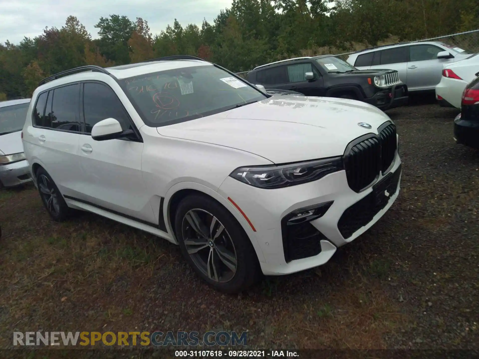 1 Photograph of a damaged car 5UXCW2C02M9E17397 BMW X7 2021