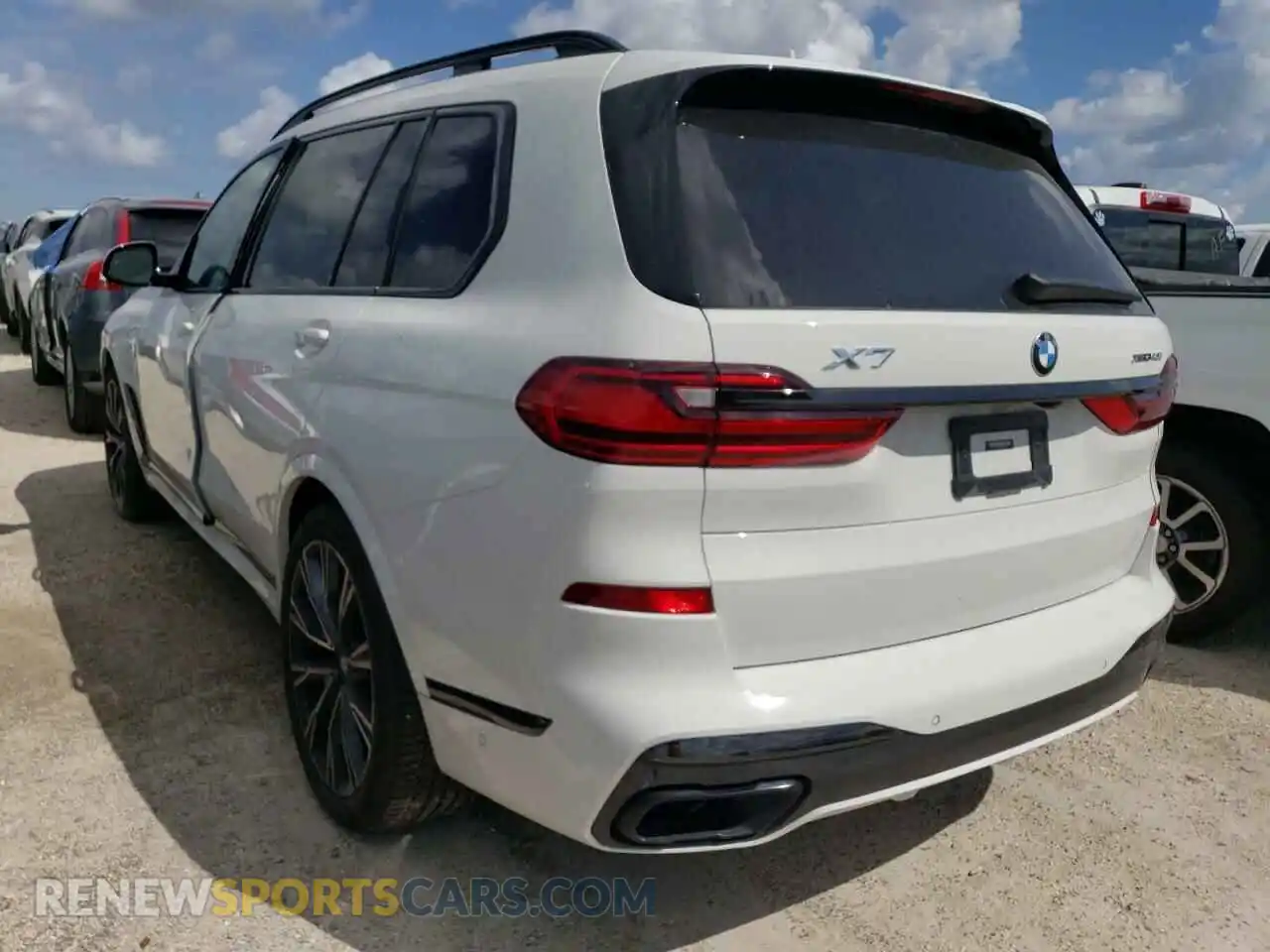 3 fotografías del automóvil dañado 5UXCW2C02M9E43451 BMW X7 2021